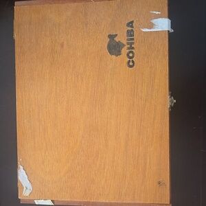 Vintage Cigar Box Cohiba Cuban La Habana Cuba wood box w decorative latch